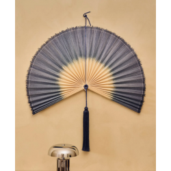 éventail décoratif fait main