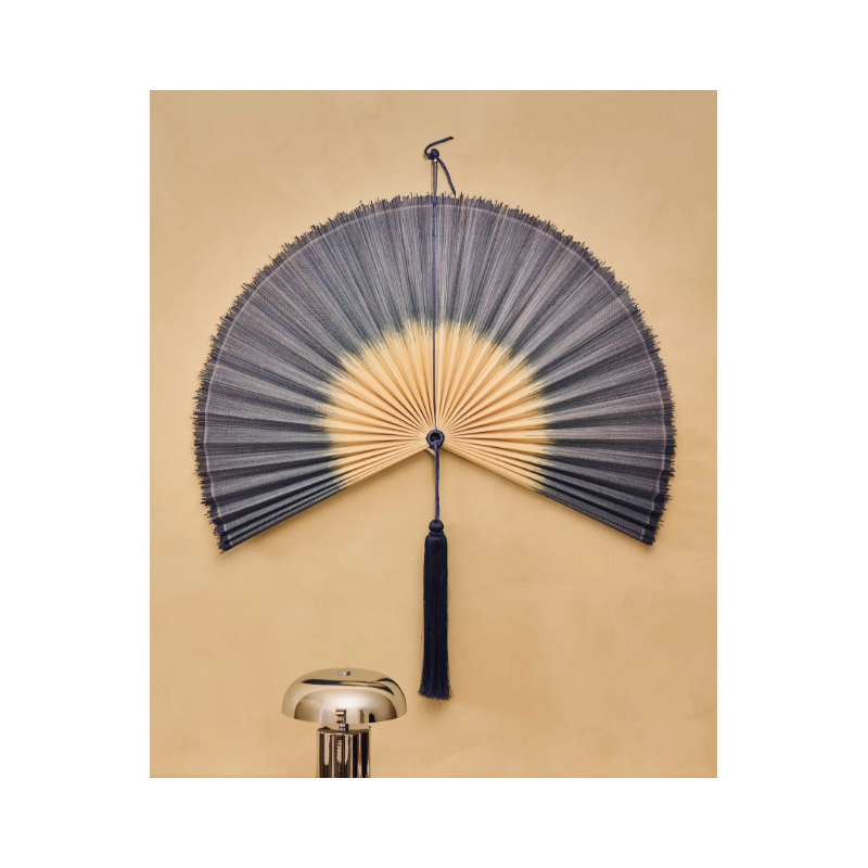 éventail décoratif fait main